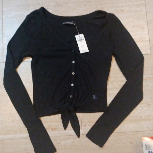 Abercrombie & Fitch Sweaters - NWT Abercrombie & Fitch Button Front Tie Ribbed Cardigan